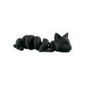 Beweegbare slapende zwarte kat 15 x 4,5 x 3 cm – hero 45 graden