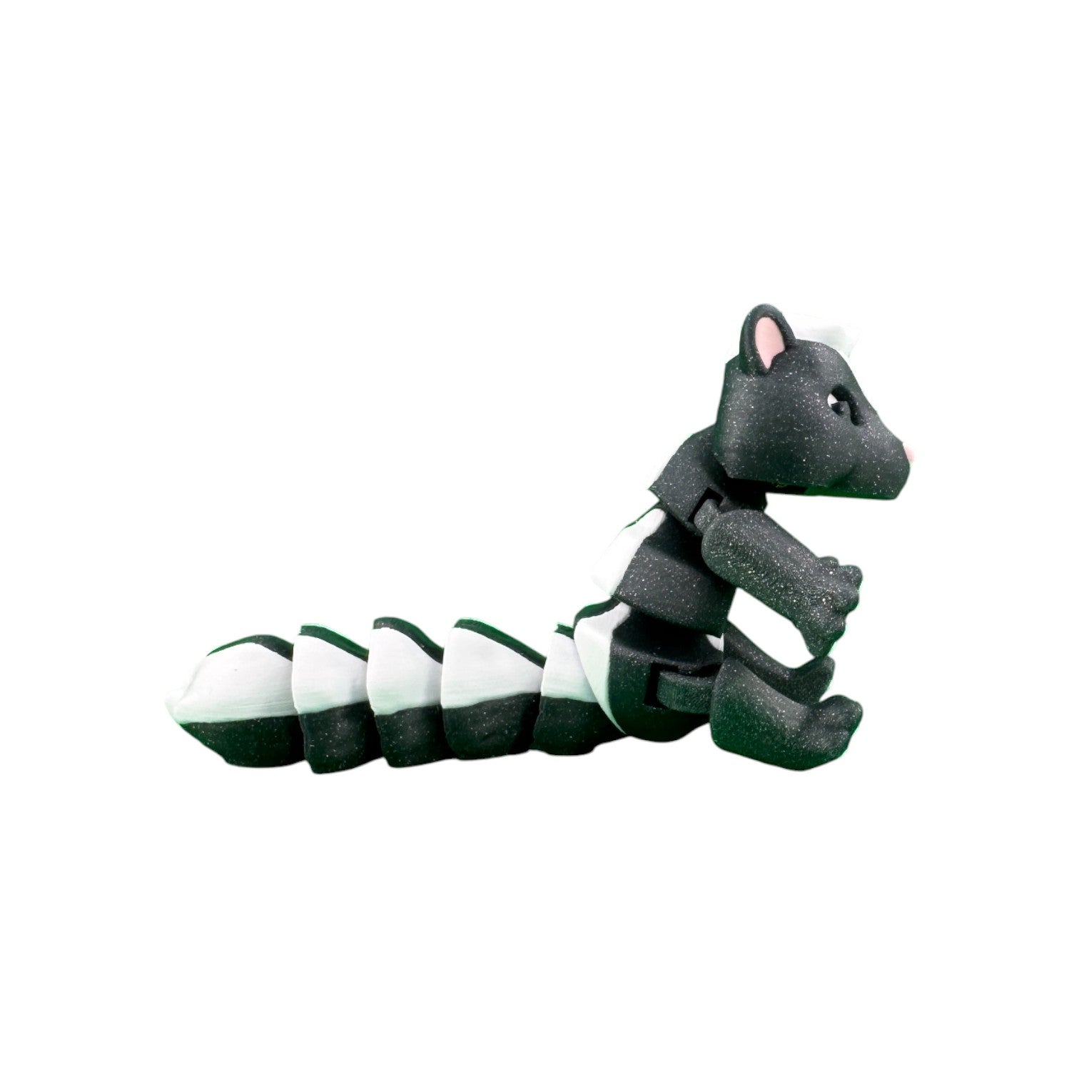 Articulated stinkdier grijs/wit/roze 15 cm zijaanzicht zittend met gestreepte staart naar achteren