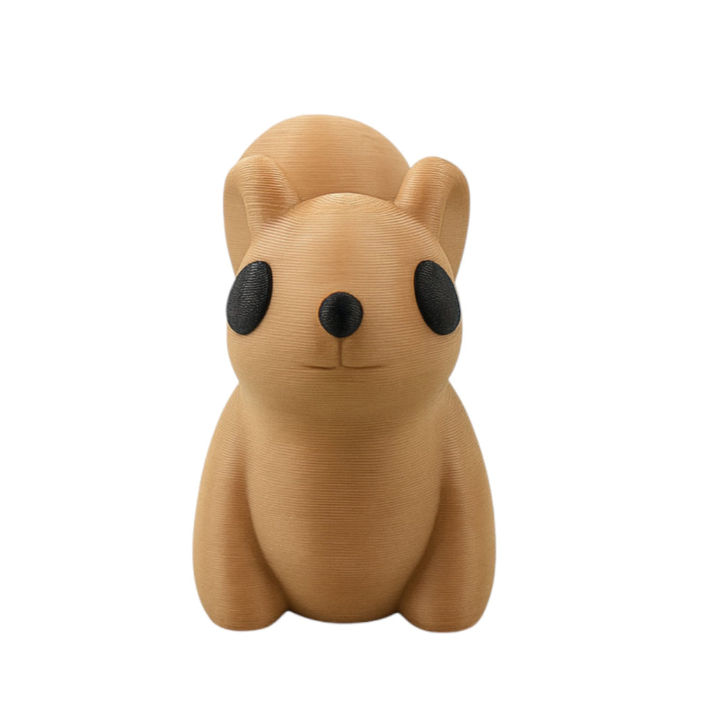 Lichtbruine Tiny eekhoorn van 4 cm vooraanzicht zittend