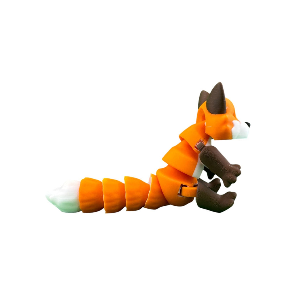 Articulated vos oranje/bruin/wit zittend rechtop met zicht op pootjes en buik